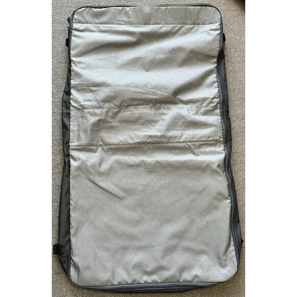 Samsonite X-Tralight Ultravalet Garment Bag - Picture 6 of 10